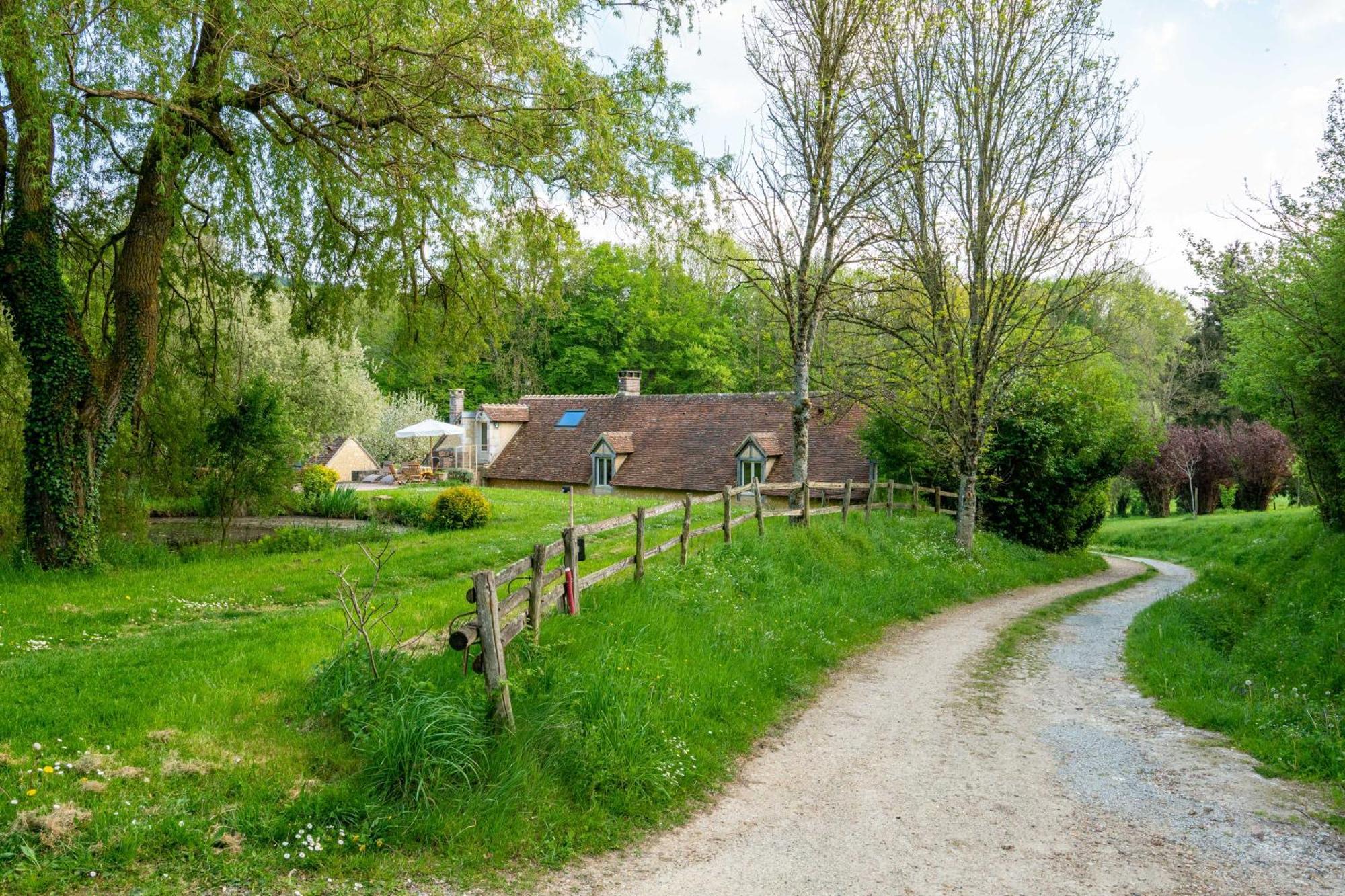 Domaine Moulin De Boiscorde 1H45 Paris Bed and Breakfast Rémalard Exteriör bild